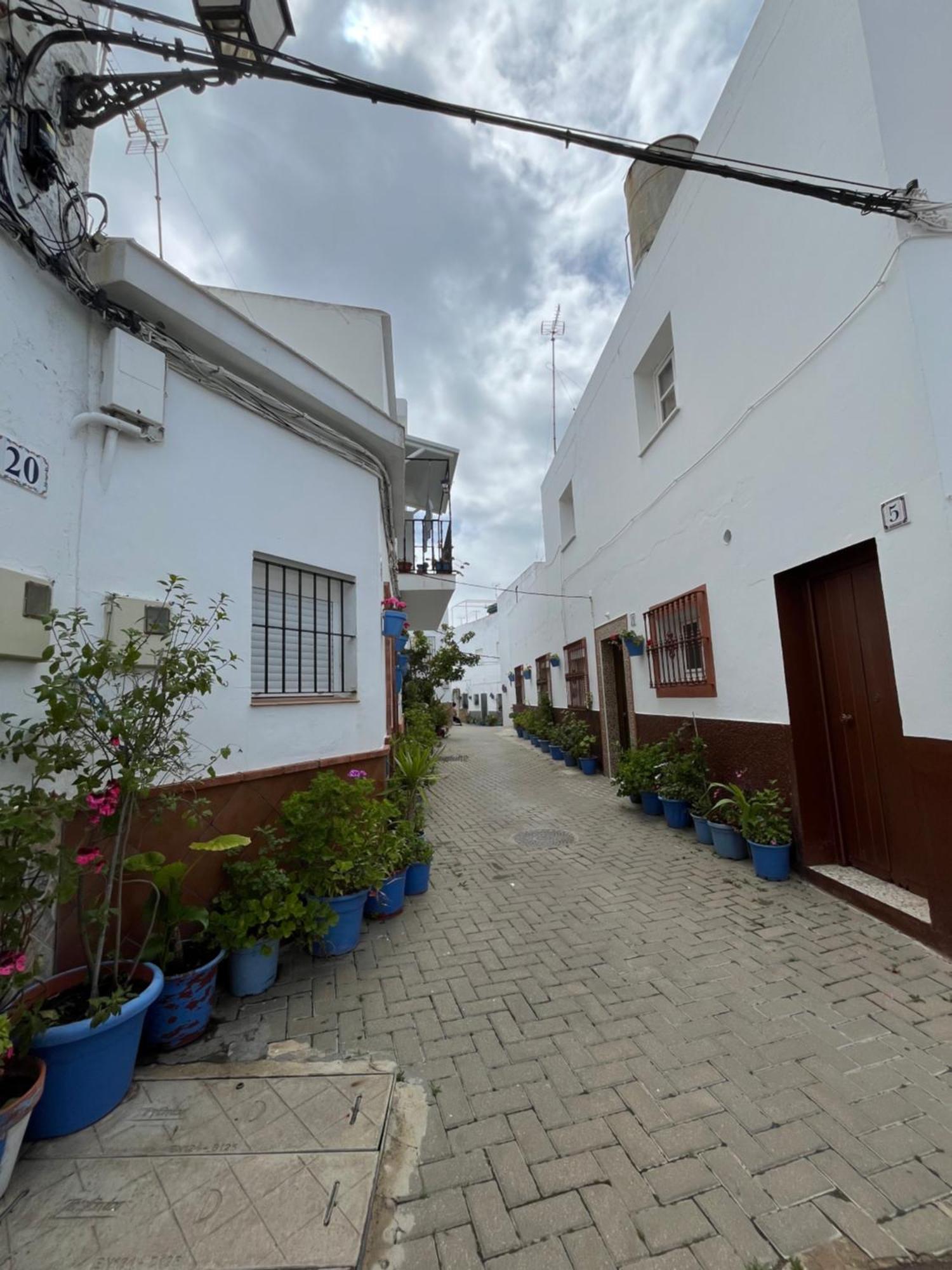Casa Jurel Apartment โกนิล เด ลาฟรอนเตรา ภายนอก รูปภาพ